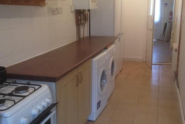 6 bed house, Harborne Lane, Harborne, Birmingham, B170NU - Image 2